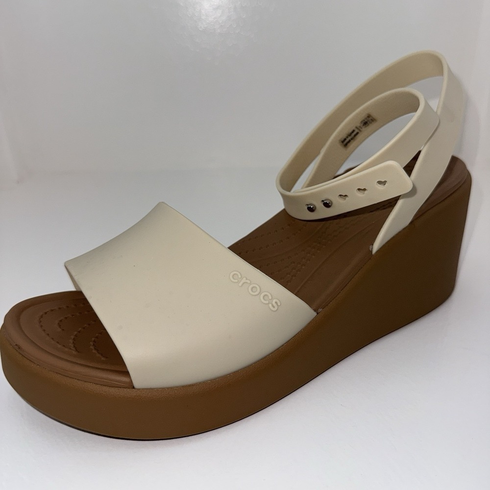 Crocs Brooklyn Sandals Women's Size 10 Beige Round Toe Ankle Strap Wedge Heel